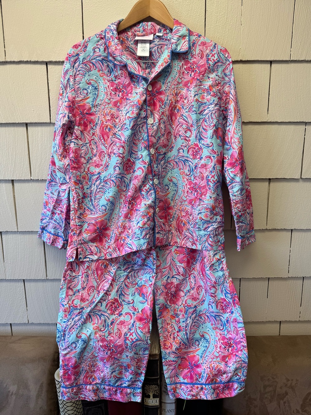 Lilly Pulitzer Long Sleeve and Pants Pajamas Set Paisley Size L teen or M adult